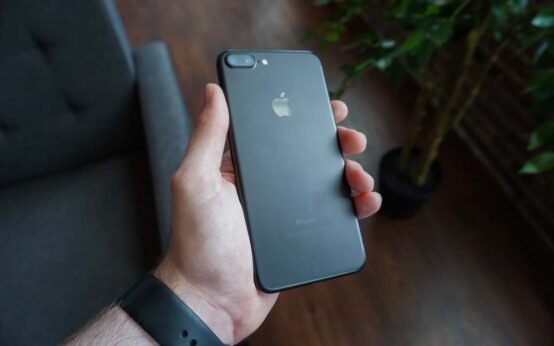 DNA Biohackers Are Giving The FDA A Headache With Glow-In-The-Dark Booze