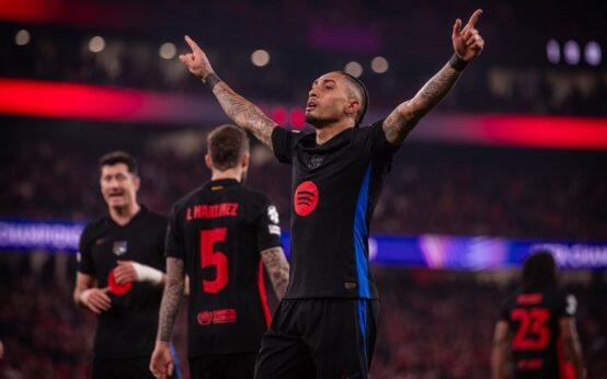 Raphinha leads Barcelona's 4-3 comeback win over Celta Vigo