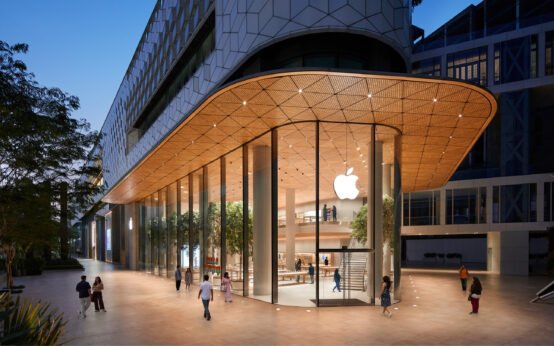 Apple BKC in Mumbai