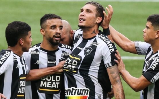 Neymar Red Card Dooms Santos in 1-0 Loss to Botafogo