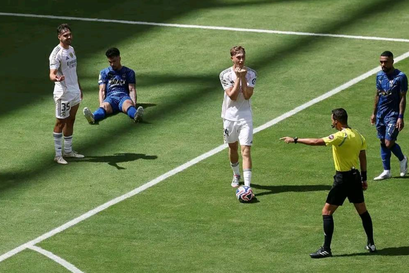 Outstanding Performance for Both Teams