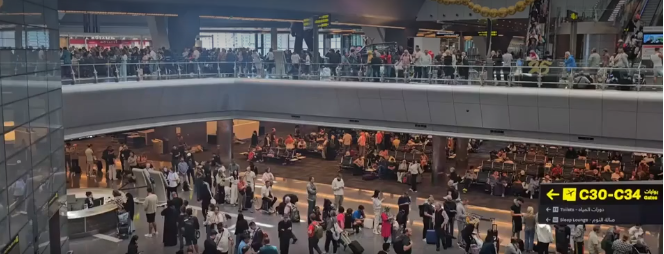 Vietnamese Tourist Trapped 35 Hours Amid Conflict