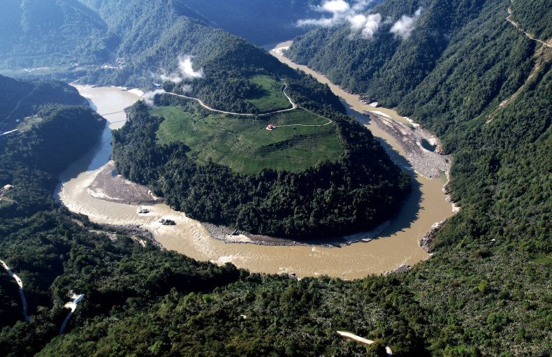 China starts construction of Tibet mega-dam
