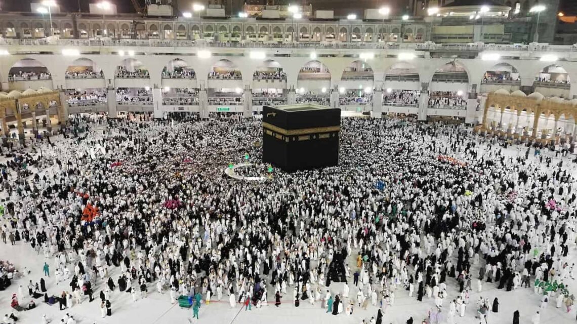 40,000 Pakistani pilgrims missing, govt launches crackdown