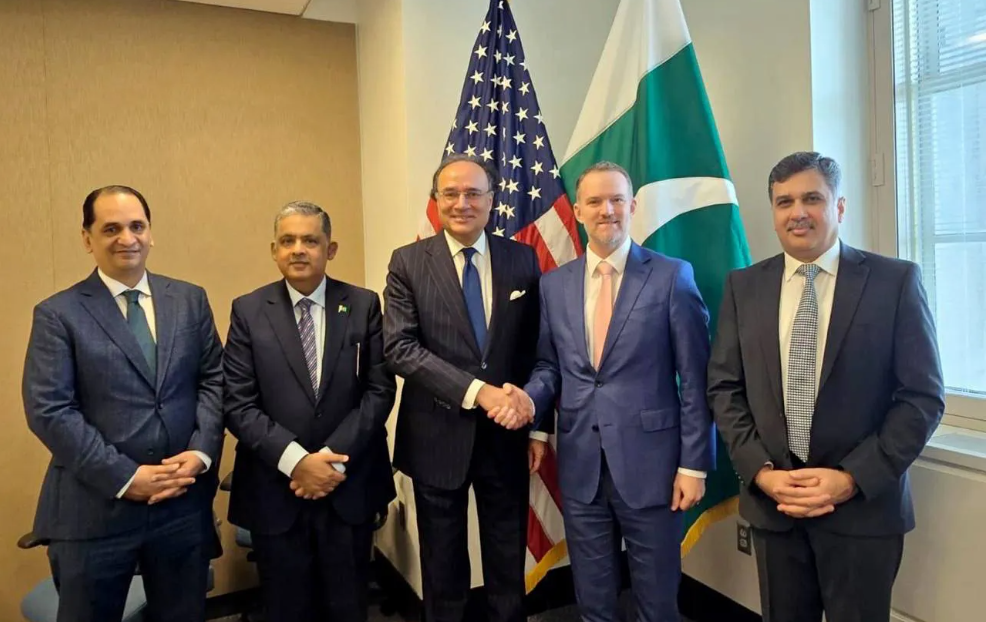 US and Pakistan Seal New Trade Deal with Promises and Oil