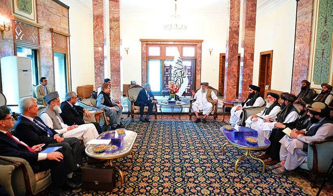 Pakistan, Afghanistan begin key talks to boost trade and fight terror