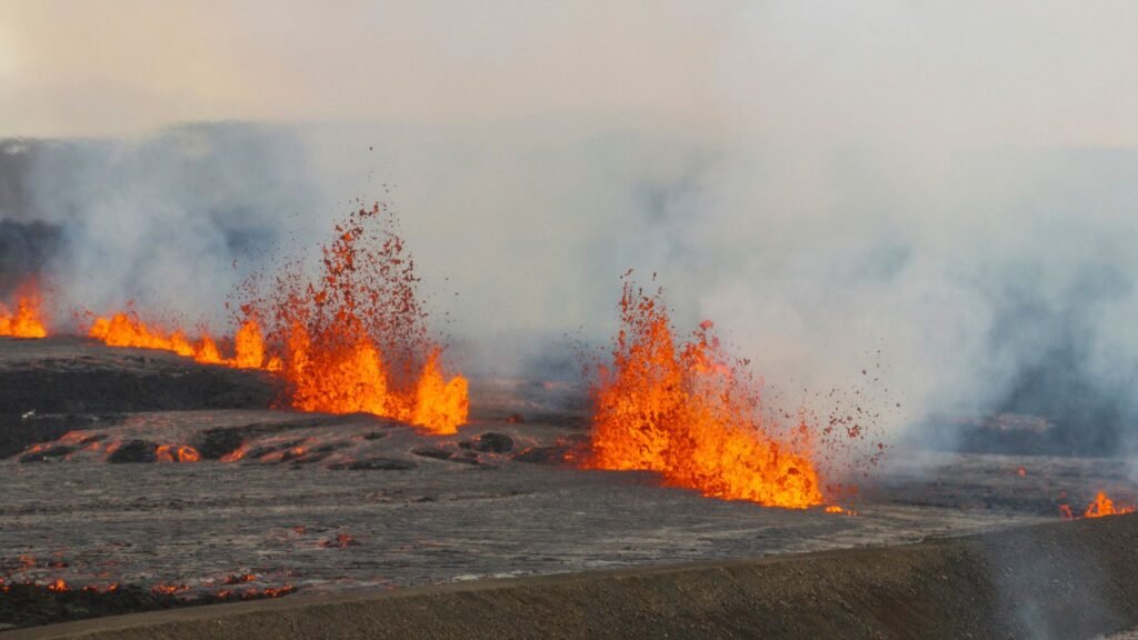 Iceland’s Volcanic Landscape Is Beautiful but Dangerous Volcano icelan