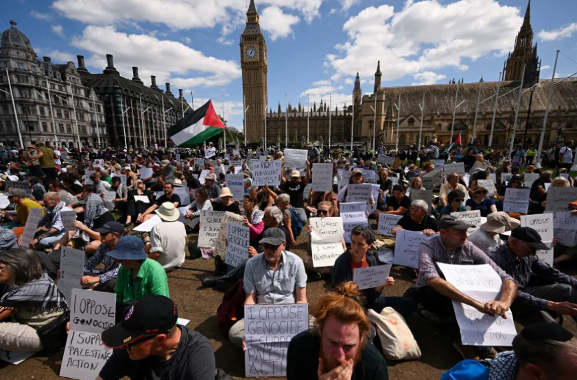 London Police Arrest Protesters During Palestine Action Demo