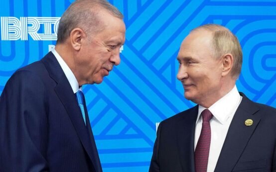 Erdogan backs inclusive peace talks on Ukraine in call with Putin