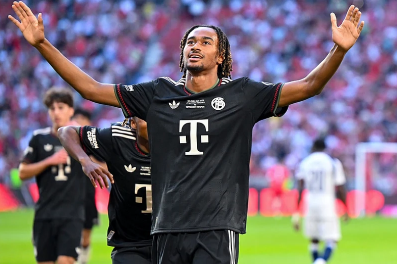 Jonah Kusi-Asare Wraps Up the Win for Bayern