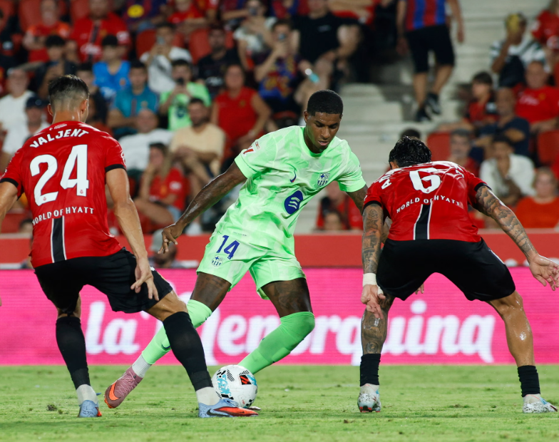 Strong Debut for Joan García and Rashford