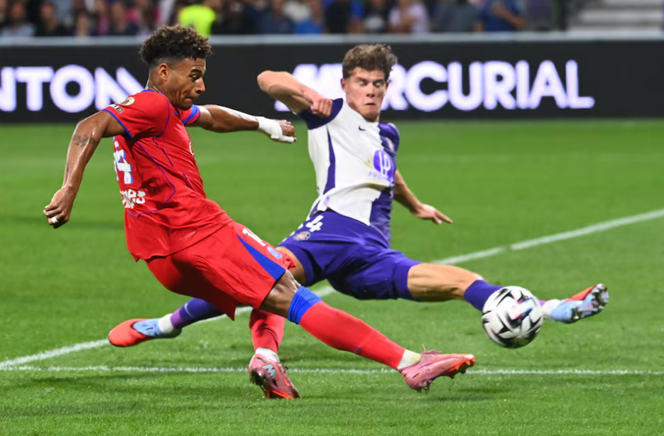 João Neves Opens the Scoring with a Stunning Goal