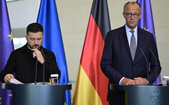 Zelensky Arrives in Berlin Ahead of Russia-Ukraine Peace Talks
