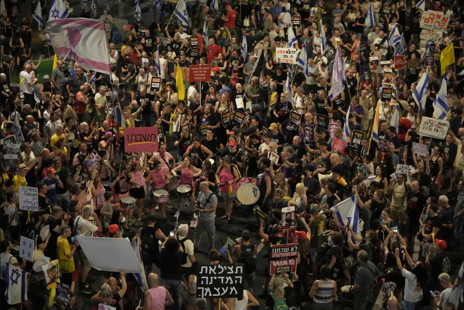 Israel prepares to move Palestinians to southern Gaza