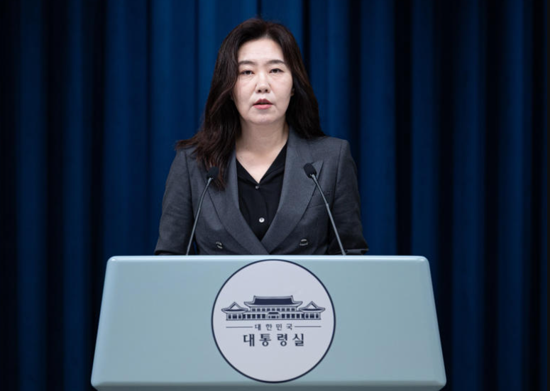 President Lee Orders Fast Restoration After Devastating Fire