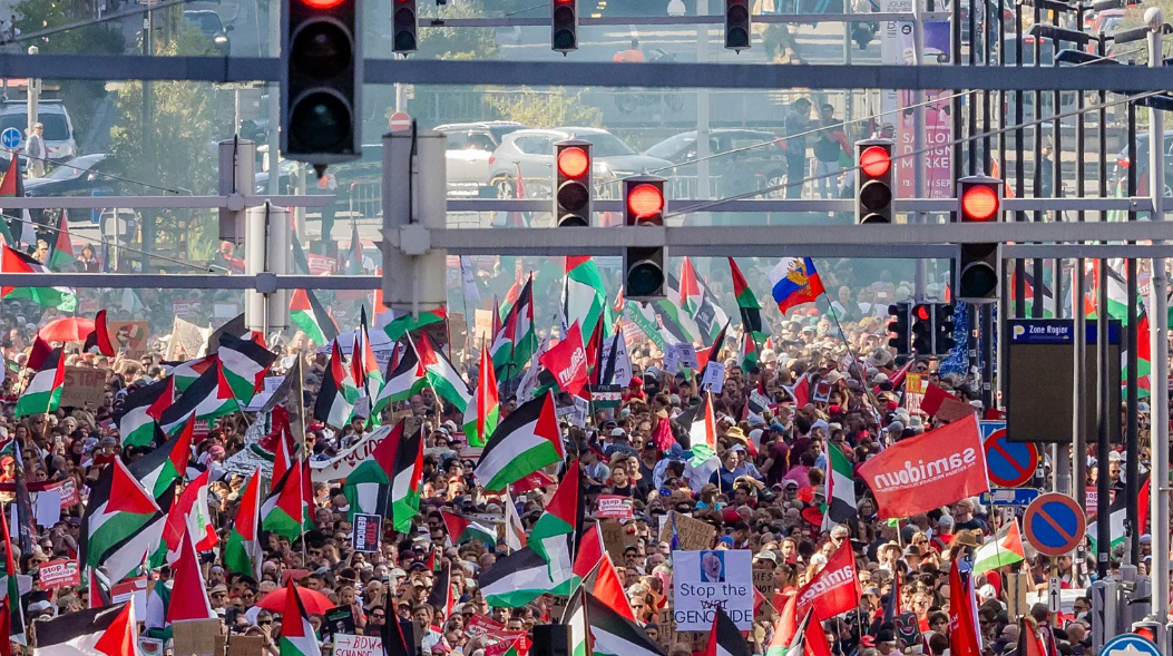 Tens of Thousands March in Brussels to Draw Red Line for Gaza