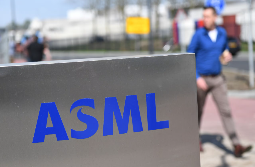 ASML becomes largest shareholder in Europe's top AI firm Mistral