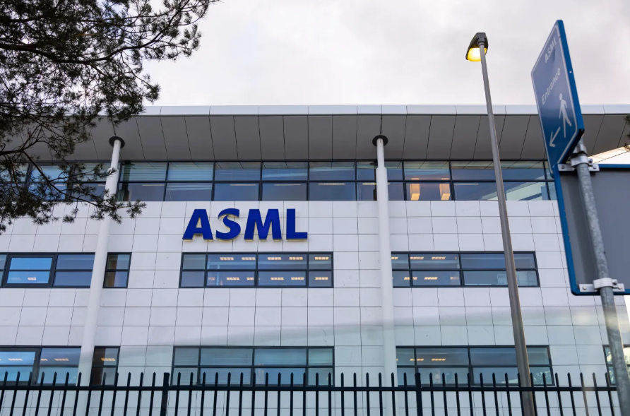 Mistral AI Valued at €10 Billion After Historic Funding Round