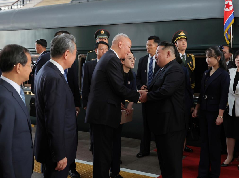 Symbolism of Xi Jinping’s Gesture Toward a Former Australian Leader
