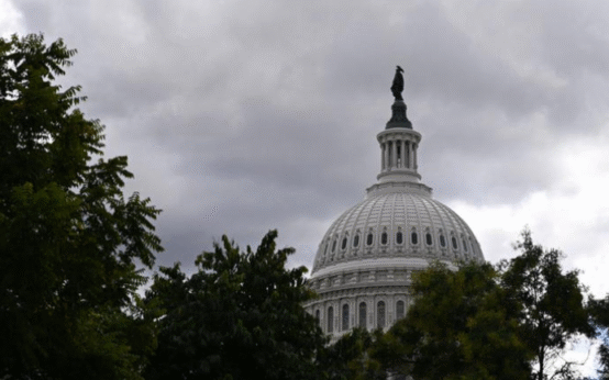 US White House Begins Mass Layoffs Amid Government Stalemate