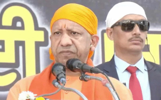 Yogi Adityanath Warns of Mughal “Islamisation”, Praises Sikh Gurus for Historic Resistance