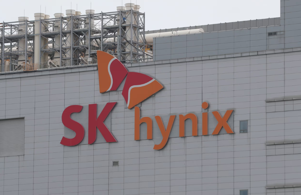 SK Hynix stock plunge leaves half of retail investors underwater