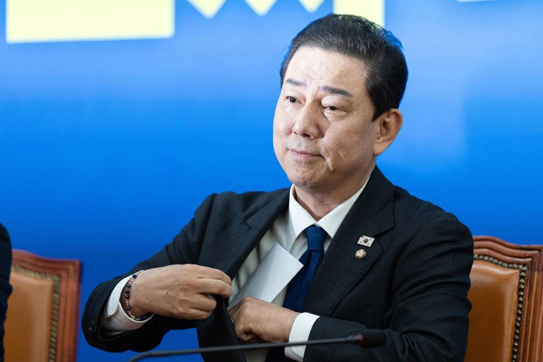 Seoul Police Probe Multiple Allegations Against Democratic Party Rep. Kim Byung-kee